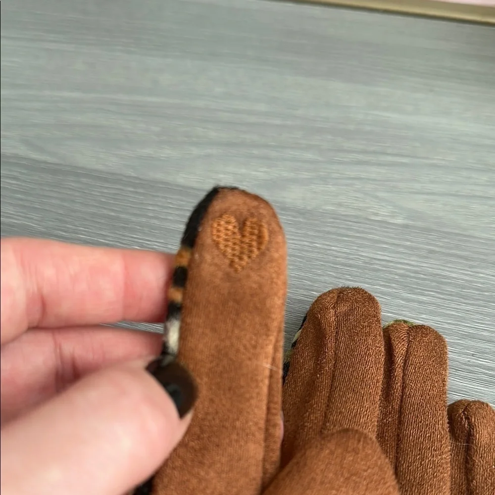 Styliné Geometric Pattern Brown and Black Buttery Gloves